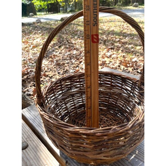 Handmade Willow Wicker Basket Vintage - Picture 10 of 12